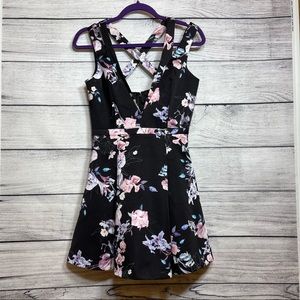 StyleStalker Skater Revolve Winter Garden Black Floral Mini Dress Size S…
